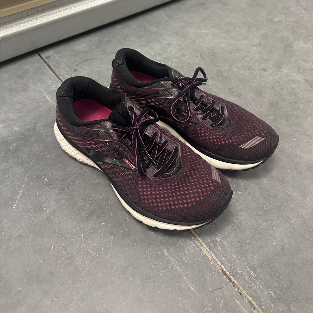 Brooks Ghost 12- Black and Pink Running Shoes